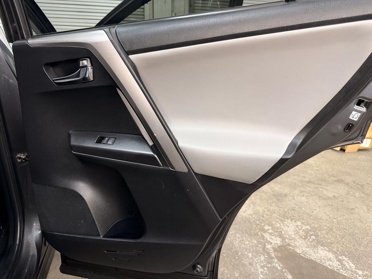 Toyota RAV4 XLE AWD 2017
