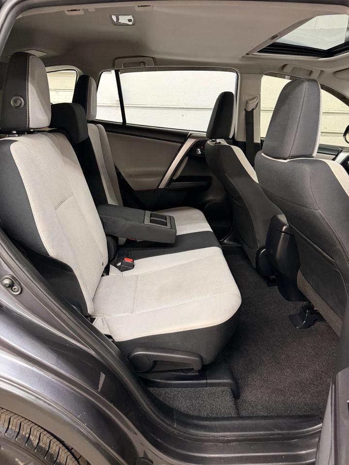 Toyota RAV4 XLE AWD 2017