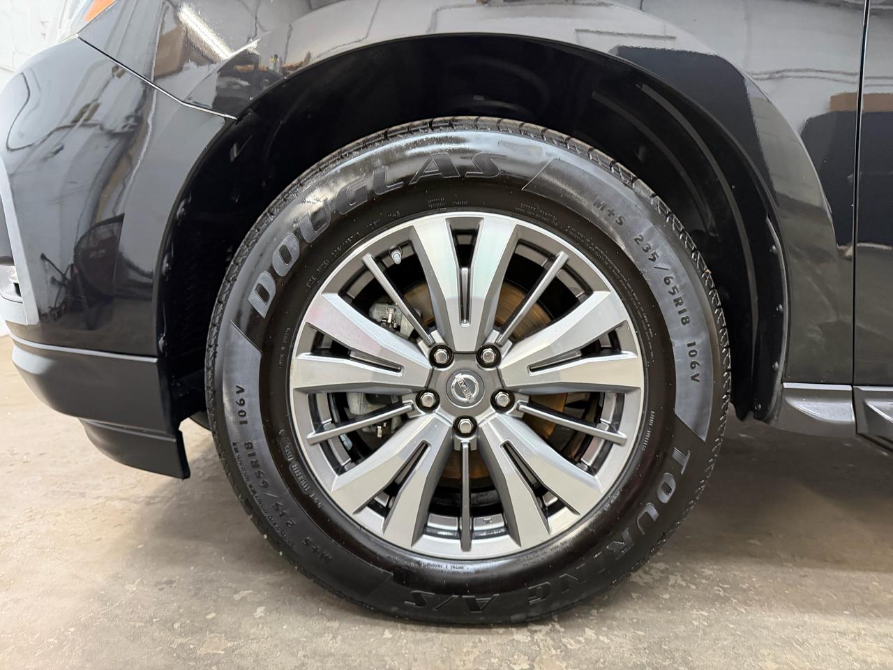 Nissan Pathfinder SV 2WD 2018