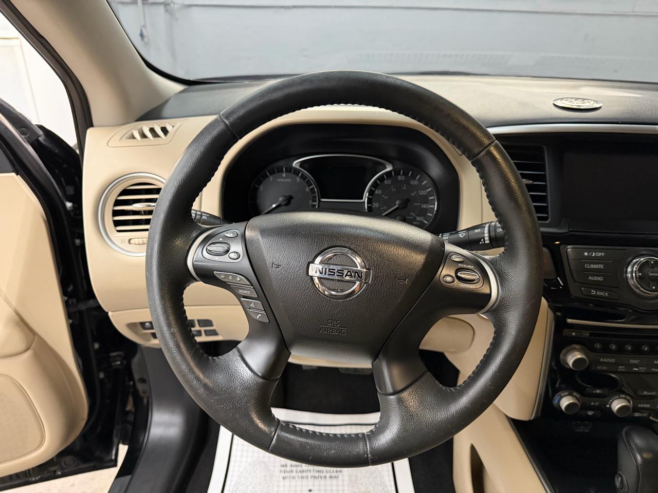 Nissan Pathfinder SV 2WD 2018