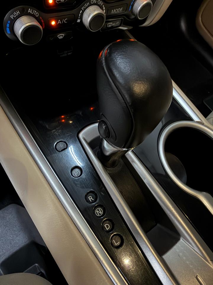 Nissan Pathfinder SV 2WD 2018