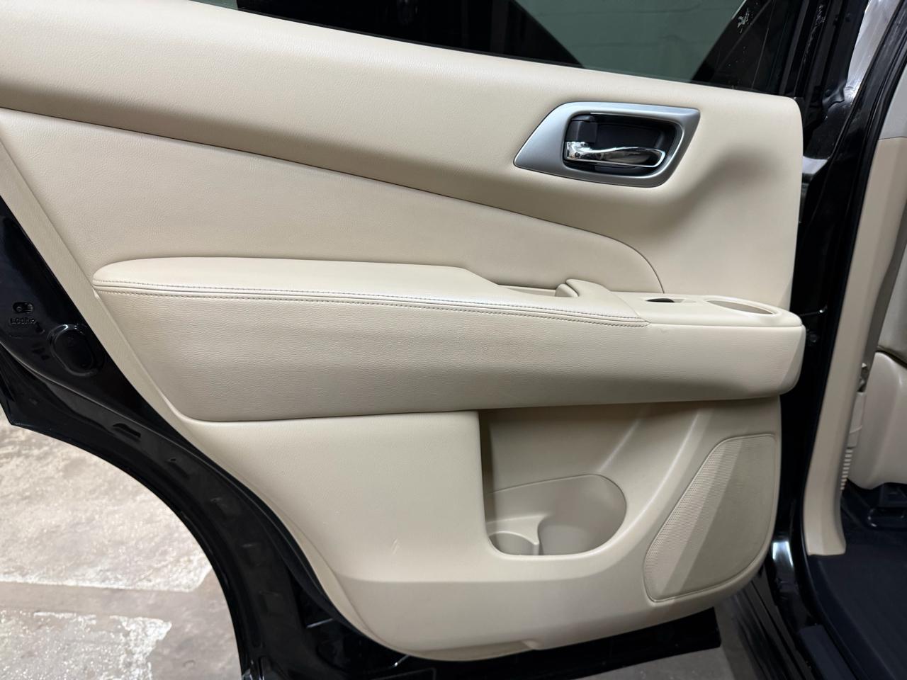 Nissan Pathfinder SV 2WD 2018