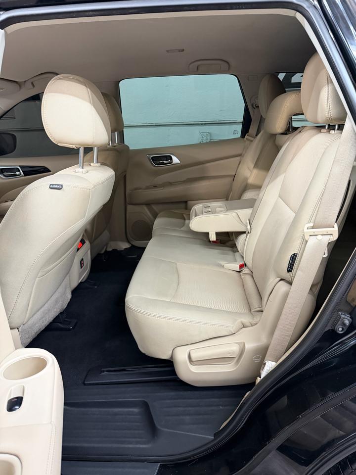 Nissan Pathfinder SV 2WD 2018