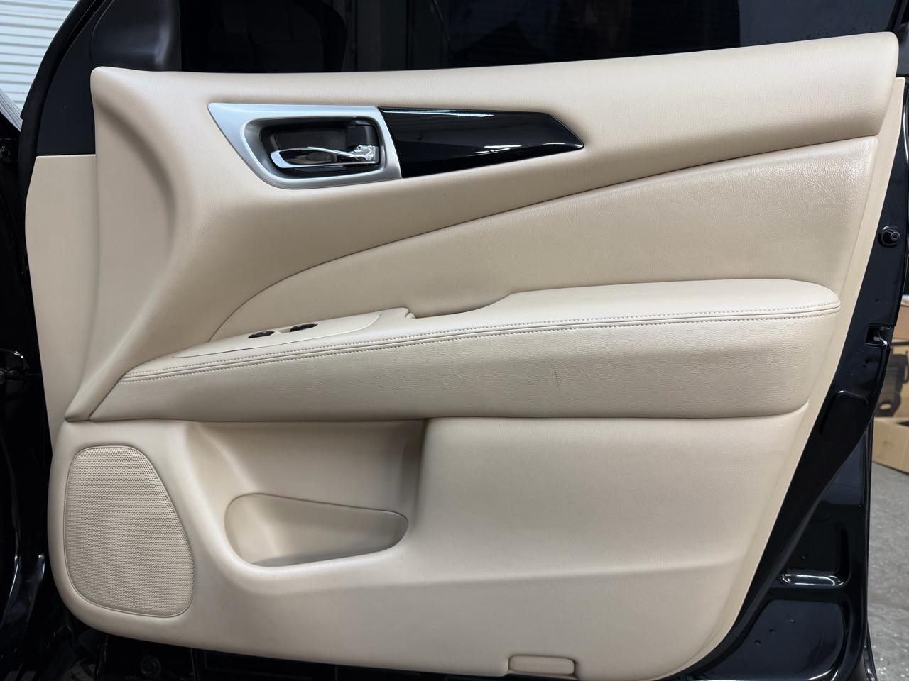 Nissan Pathfinder SV 2WD 2018