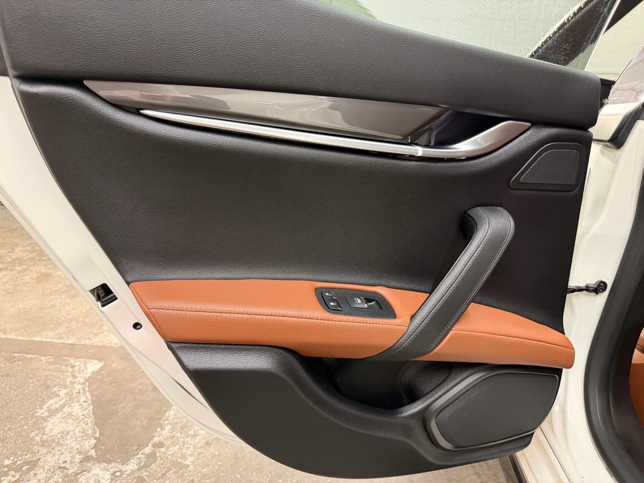 Maserati Ghibli  2019