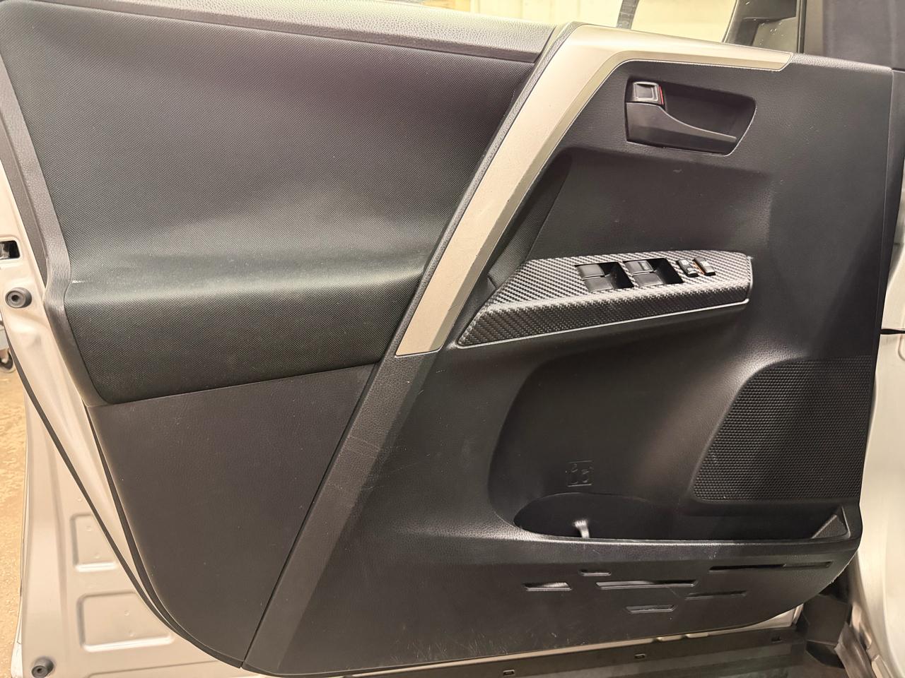 Toyota RAV4  2015