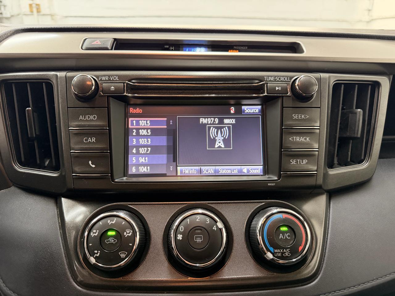 Toyota RAV4  2015