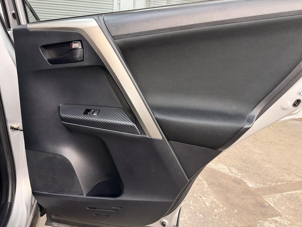 Toyota RAV4  2015