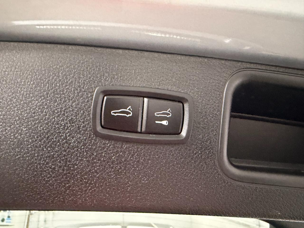 Porsche Macan  2020