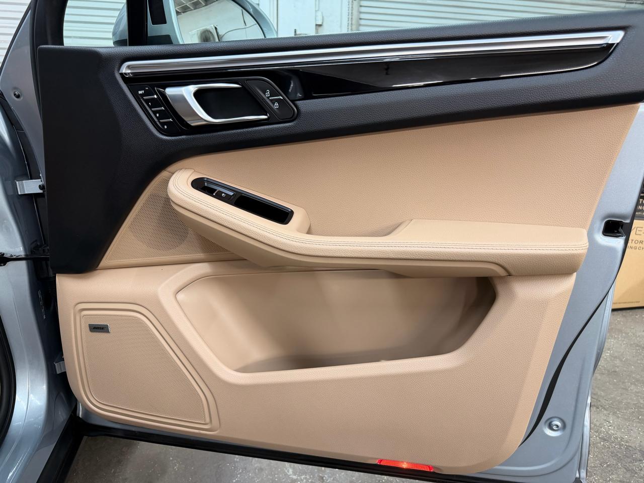 Porsche Macan  2020