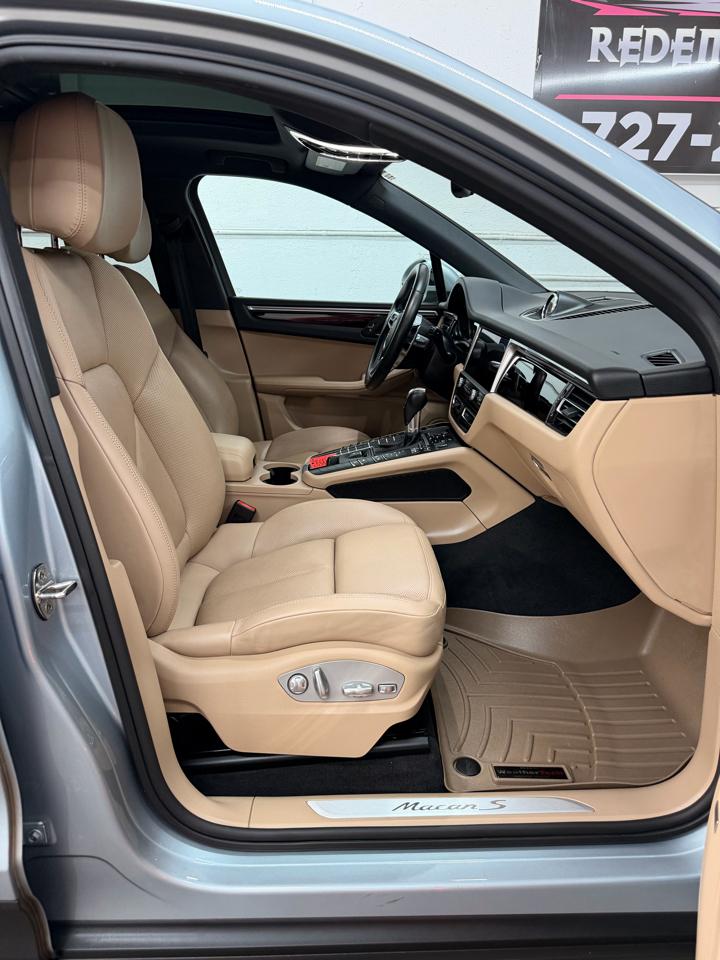 Porsche Macan  2020
