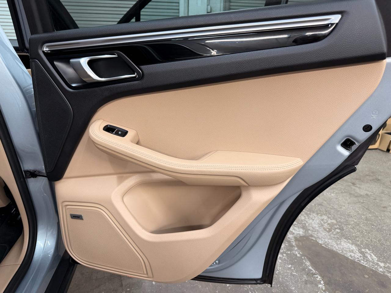 Porsche Macan  2020