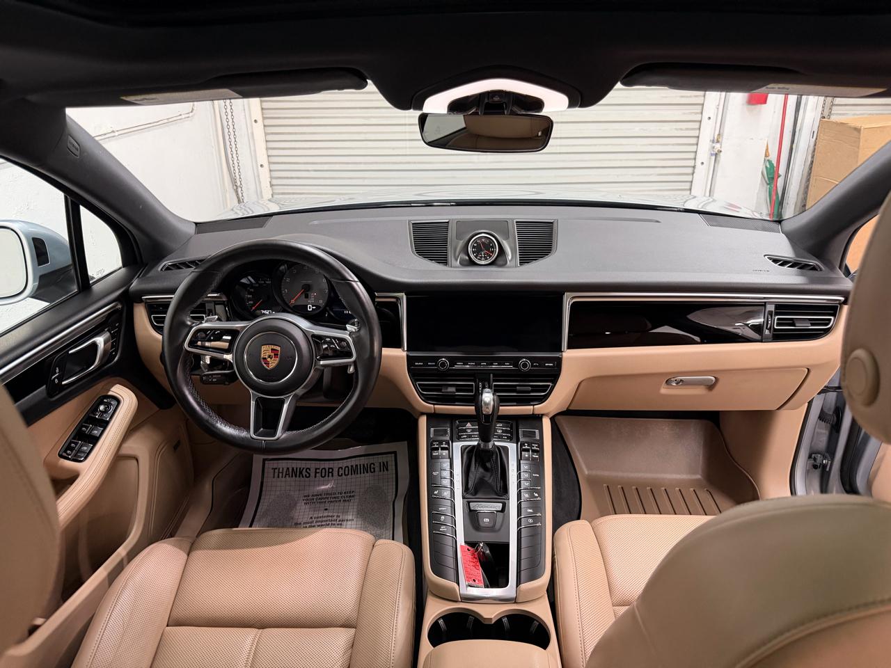 Porsche Macan  2020