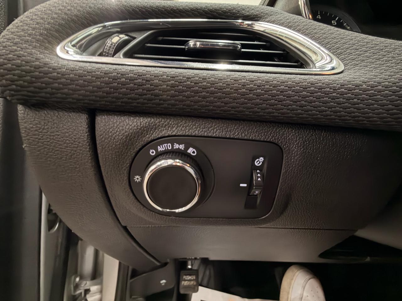 Chevrolet Cruze LS Auto 2017