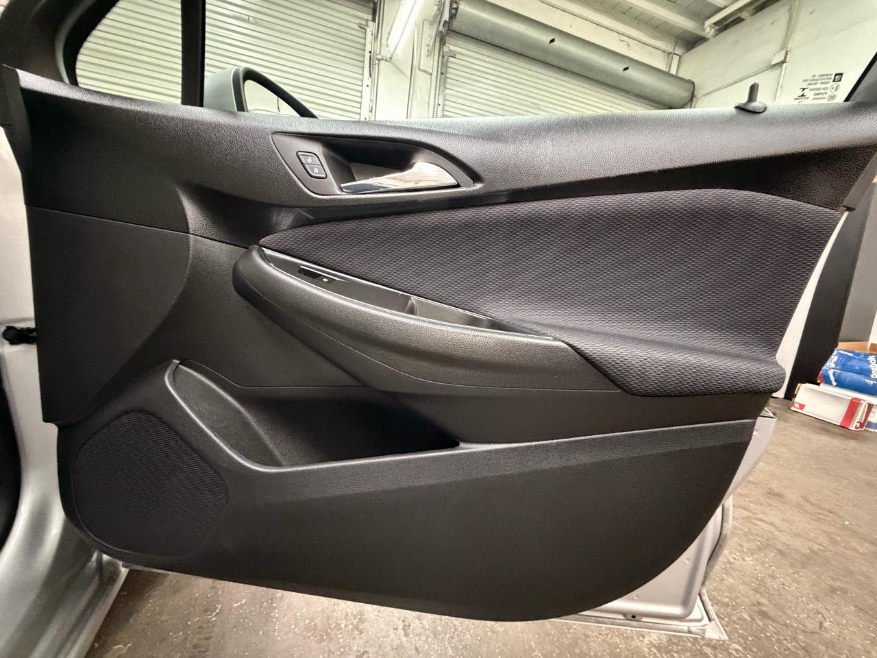 Chevrolet Cruze LS Auto 2017
