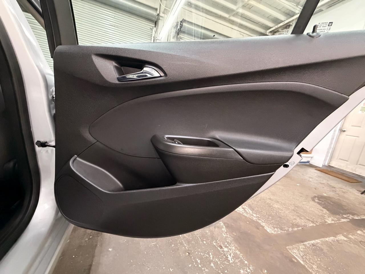 Chevrolet Cruze LS Auto 2017