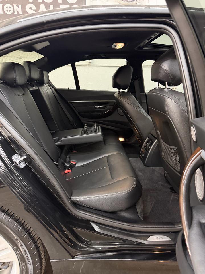 BMW 3-Series 328i xDrive Sedan 2016