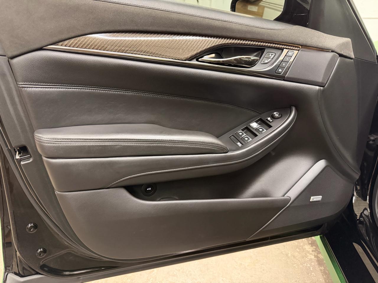 Cadillac CTS-V Base 2019