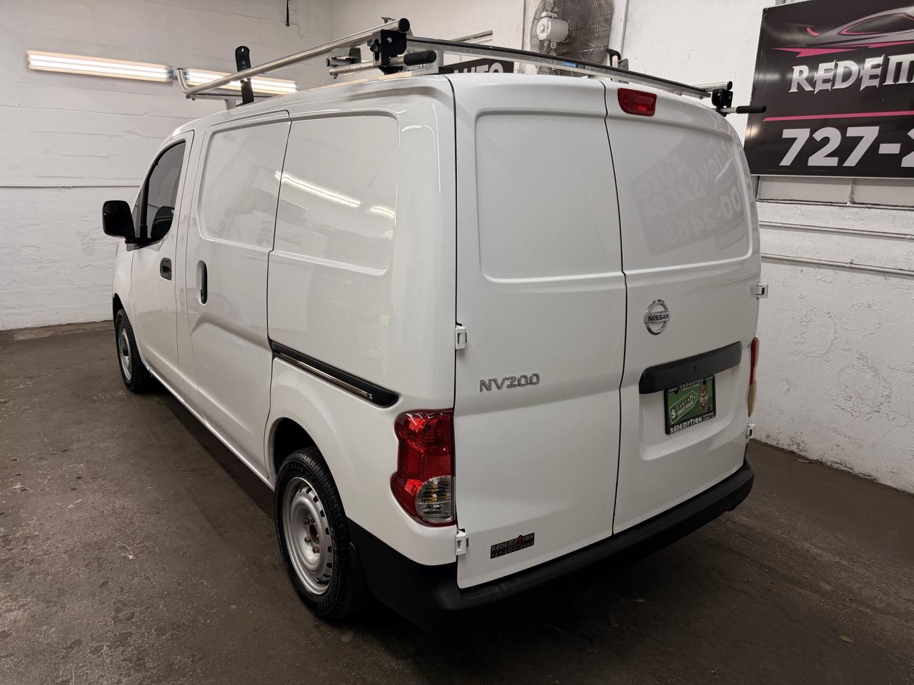 Nissan NV200 SV 2016