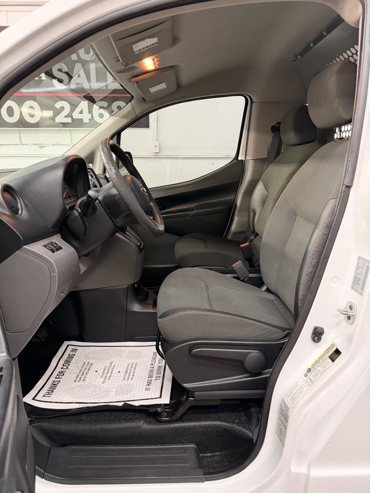 Nissan NV200 SV 2016