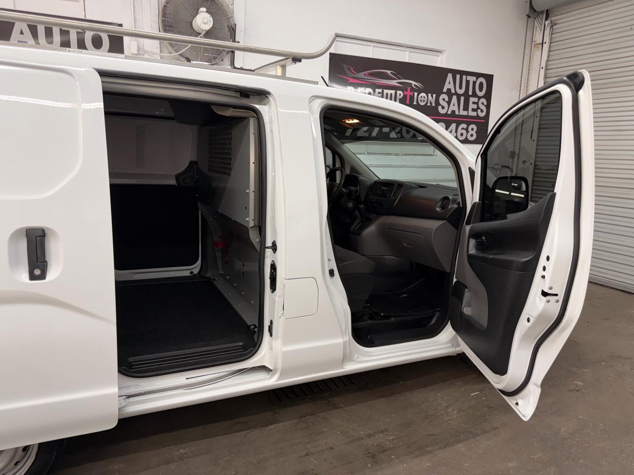 Nissan NV200 SV 2016