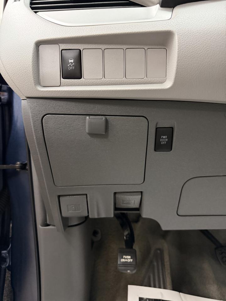 Toyota Sienna LE 8-Passenger 2018