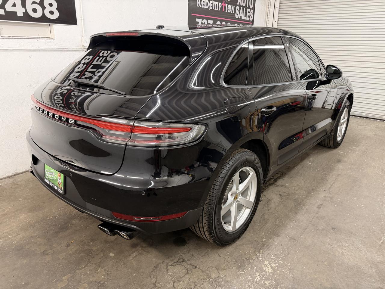 Porsche Macan Base 2021
