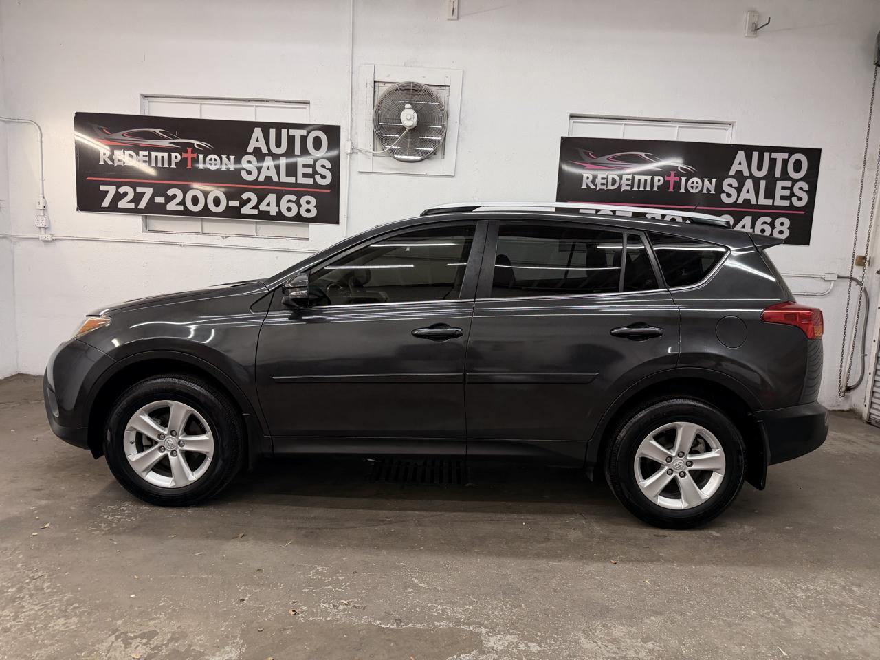 Toyota RAV4 XLE FWD 2013