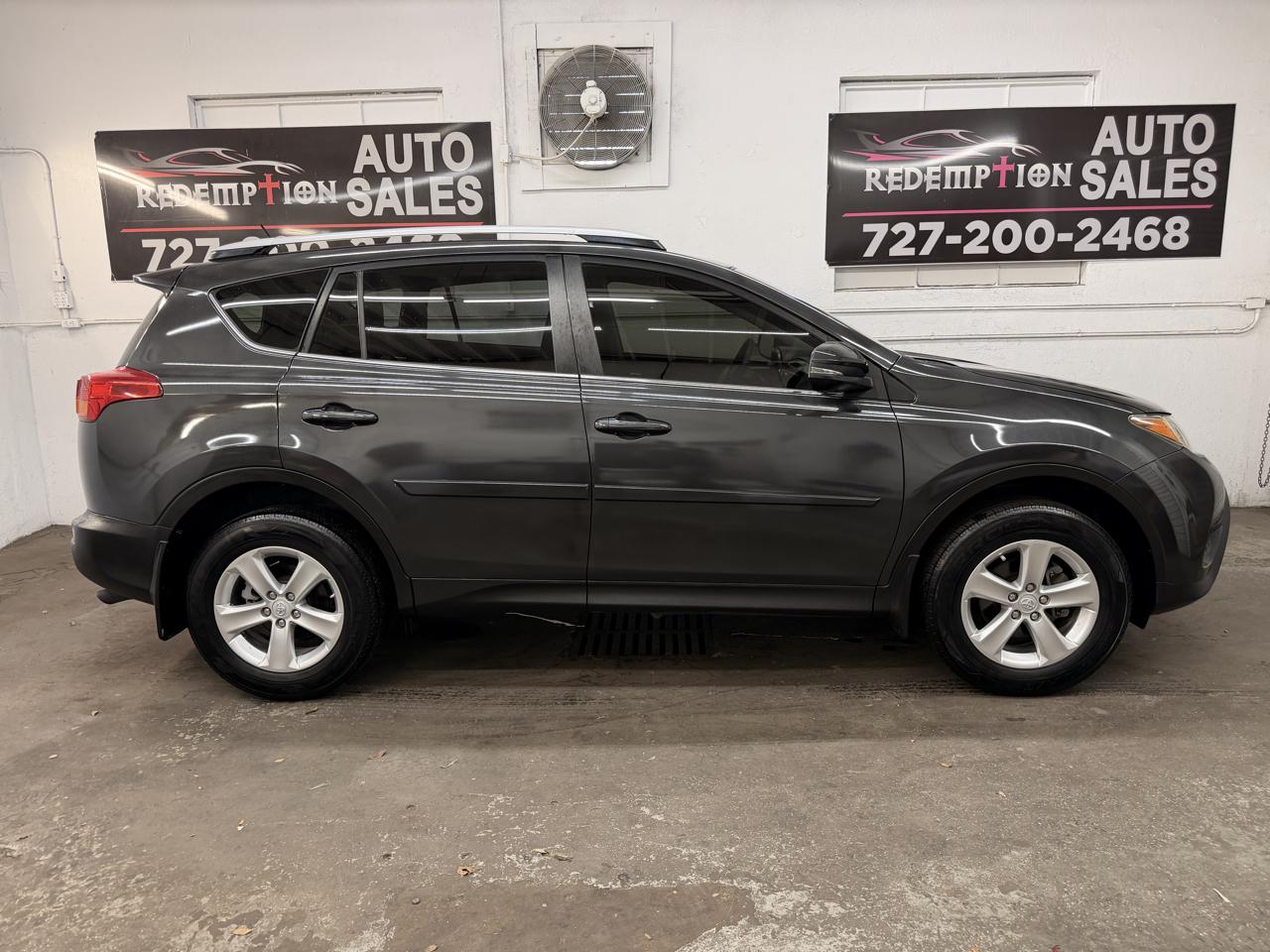 Toyota RAV4 XLE FWD 2013