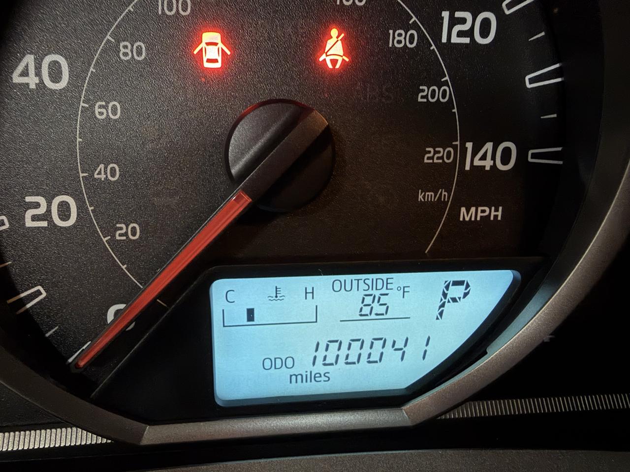 Toyota RAV4 XLE FWD 2013