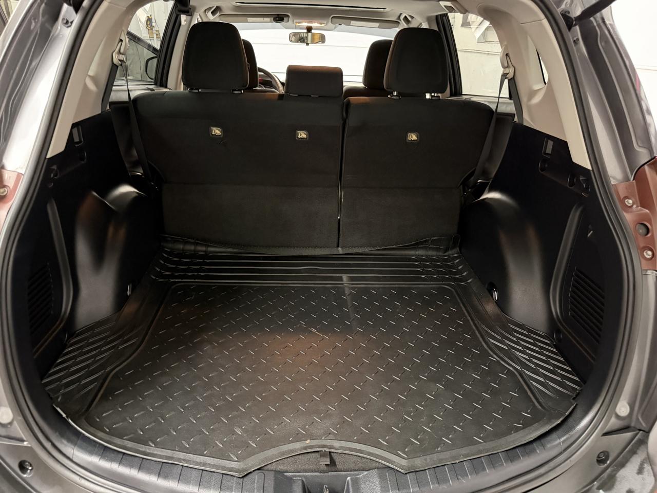 Toyota RAV4 XLE FWD 2013