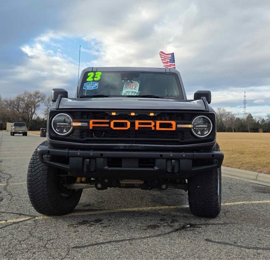 Ford Bronco Base 2-Door w/Advanced 2023