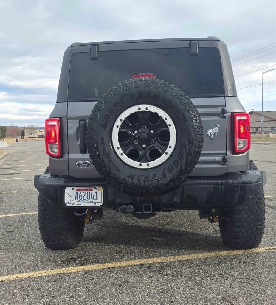 Ford Bronco Base 2-Door w/Advanced 2023