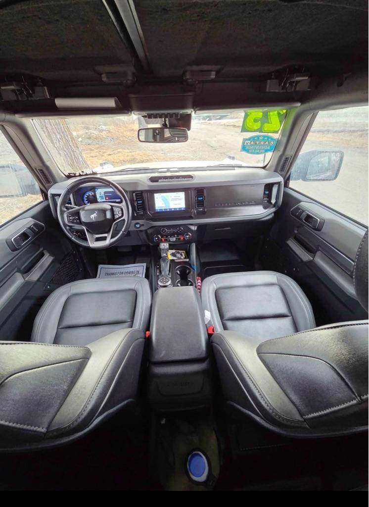 Ford Bronco Base 2-Door w/Advanced 2023