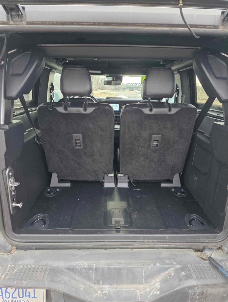 Ford Bronco Base 2-Door w/Advanced 2023