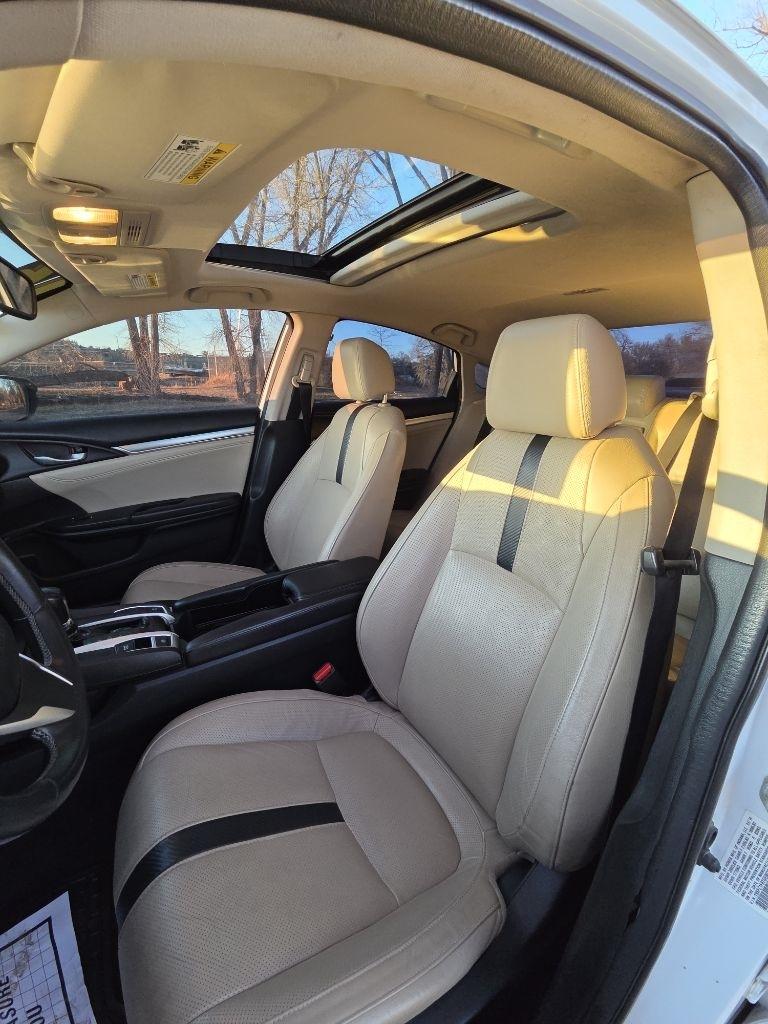 Honda Civic Touring Sedan CVT 2016