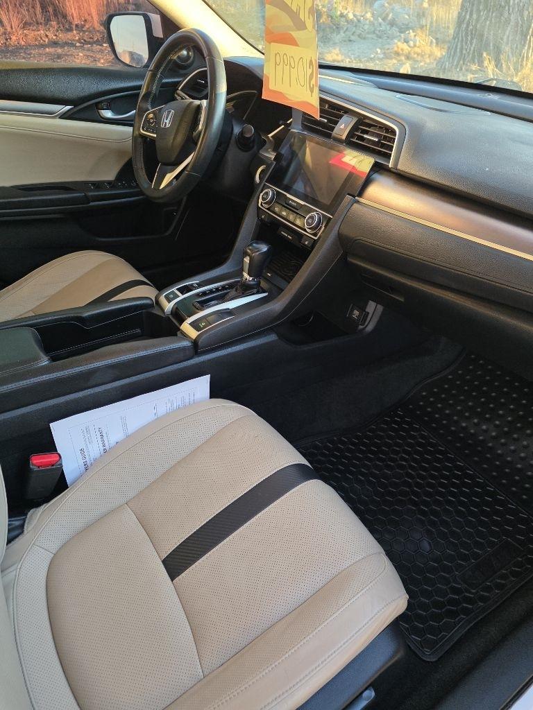 Honda Civic Touring Sedan CVT 2016