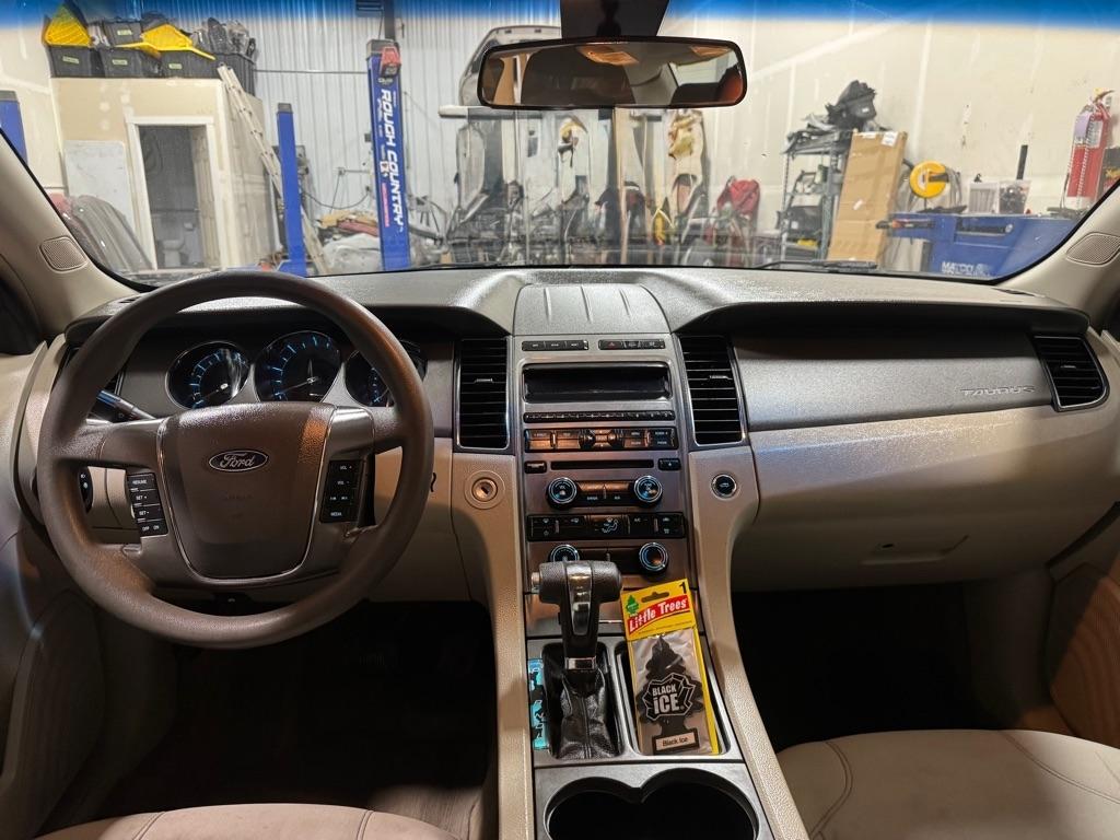 Ford Taurus SE FWD 2011