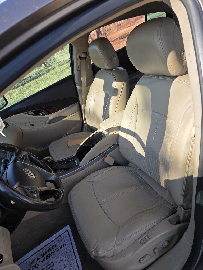 Buick LaCrosse Premium Package 3, w/Leather 2012