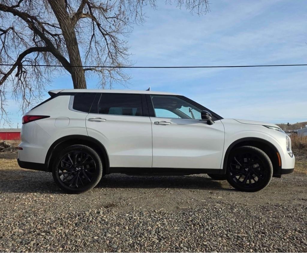 Mitsubishi Outlander SE 4WD 2022