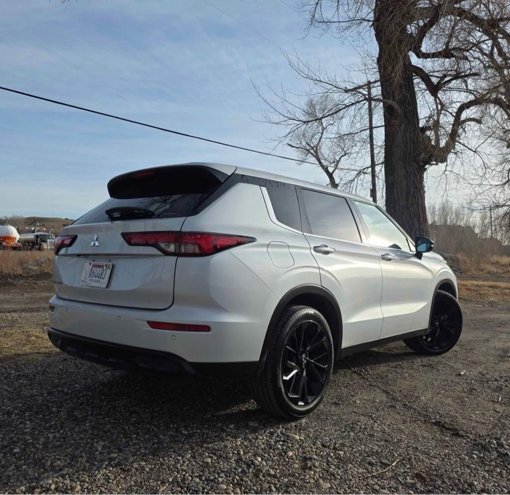 Mitsubishi Outlander SE 4WD 2022