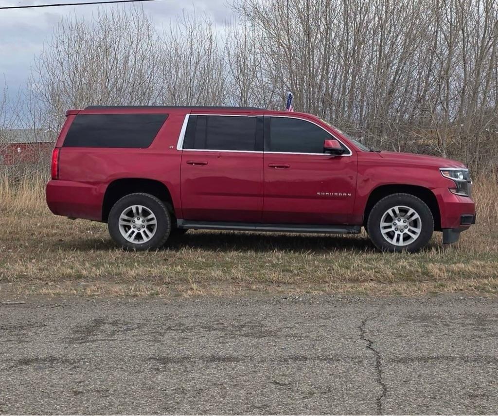 Chevrolet Suburban LT 1500 4WD 2015
