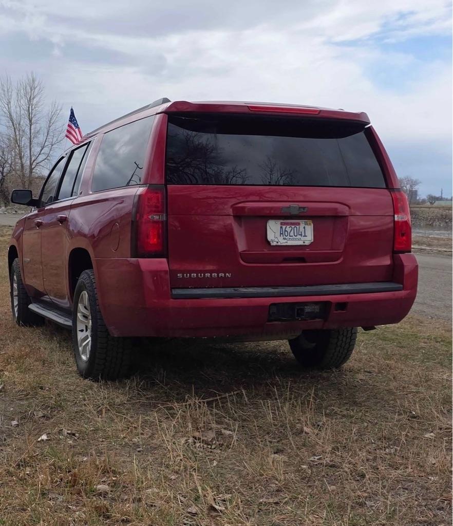 Chevrolet Suburban LT 1500 4WD 2015