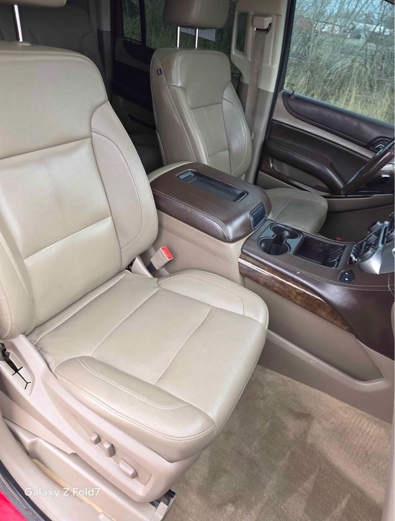 Chevrolet Suburban LT 1500 4WD 2015