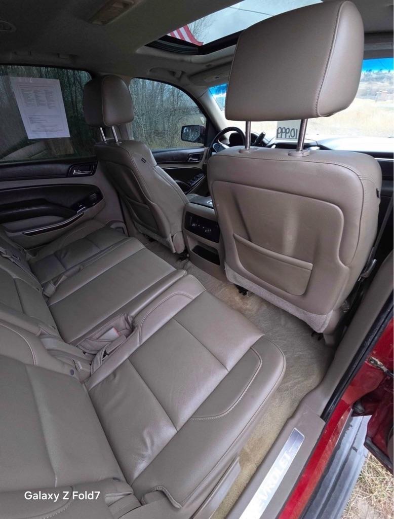 Chevrolet Suburban LT 1500 4WD 2015