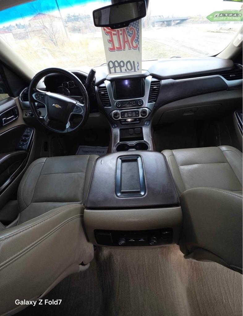 Chevrolet Suburban LT 1500 4WD 2015