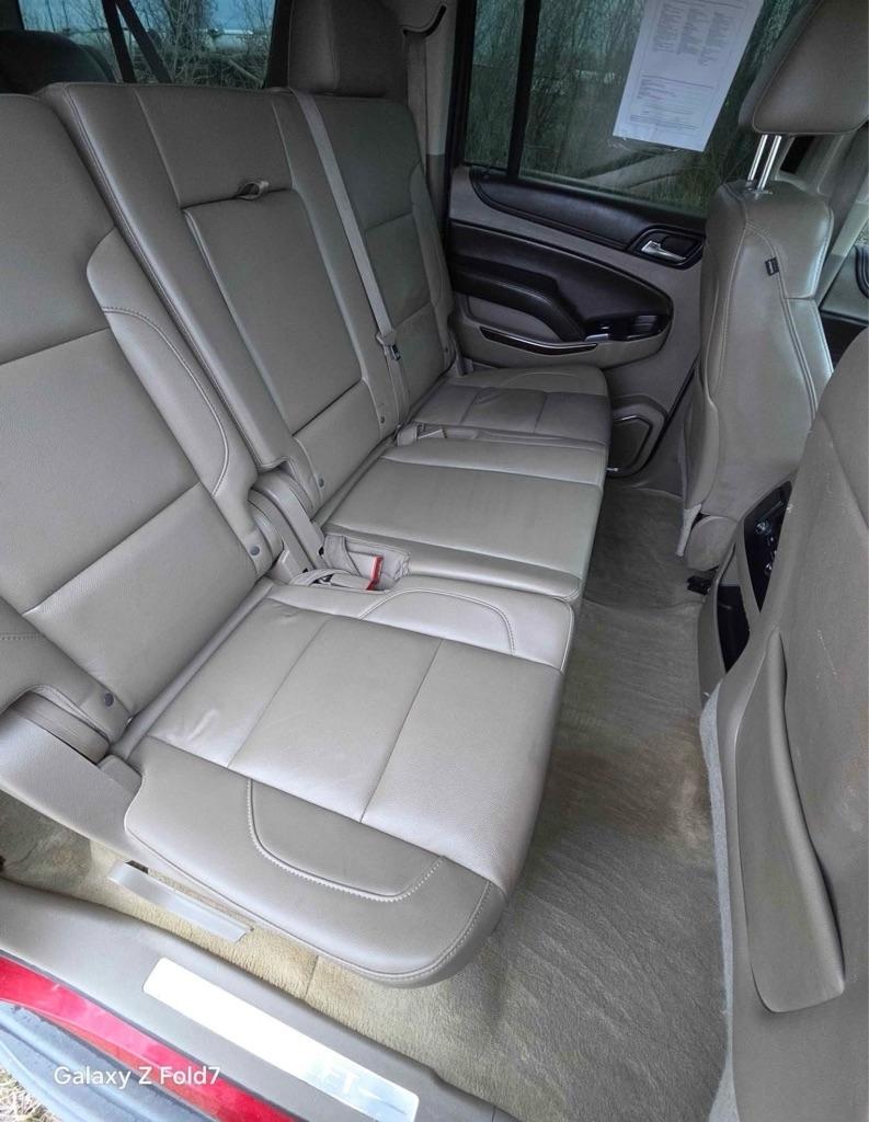 Chevrolet Suburban LT 1500 4WD 2015