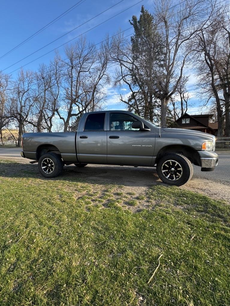 Dodge Ram 1500 ST Quad Cab Long Bed 4WD 2005