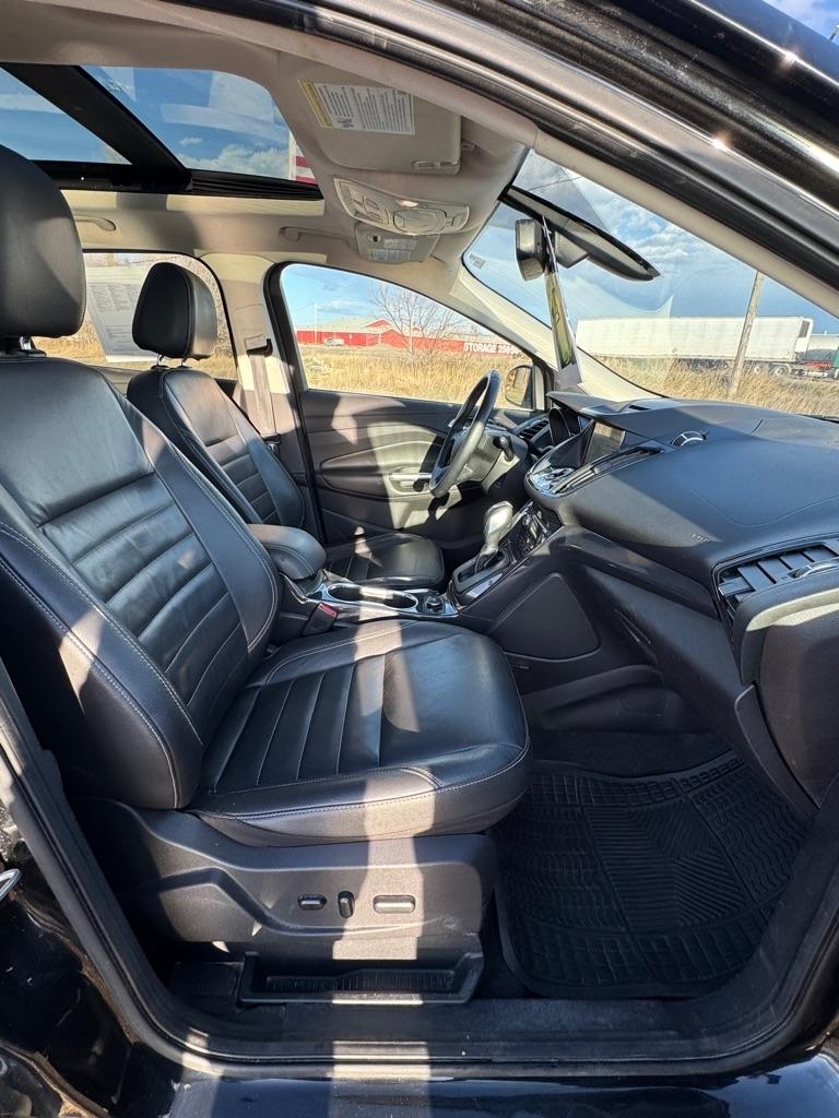 Ford Escape Titanium 4WD 2016