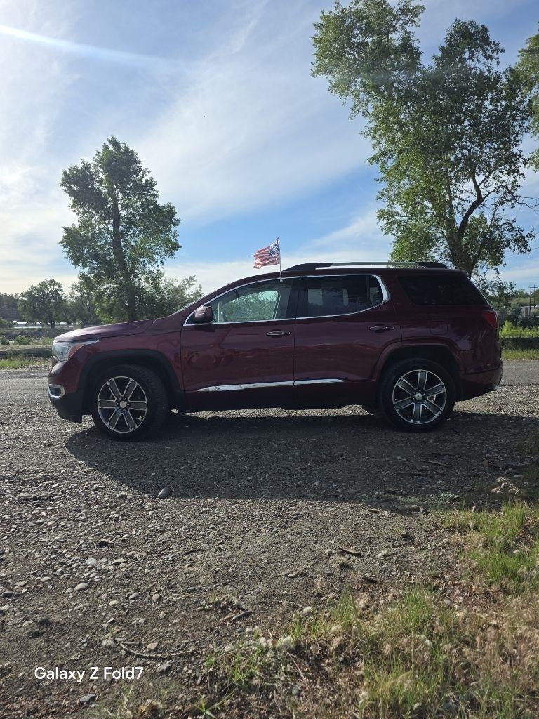 GMC Acadia Denali AWD 2017